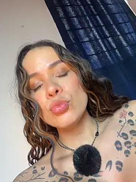 HotAlana_ Live XXX Chat