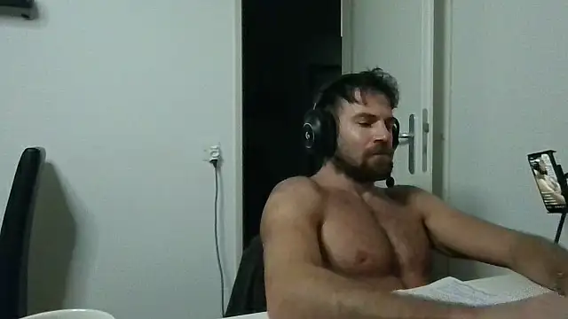 alpha-hunk Chat XXX live