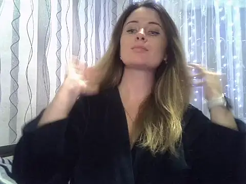 KiraKissi's Live XXX Chat