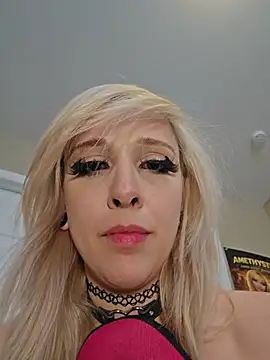 แชท XXX สดของ AmethystFoxx
