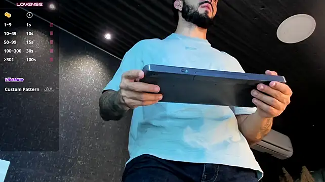 XXX chat uživo modela MarkWalker__