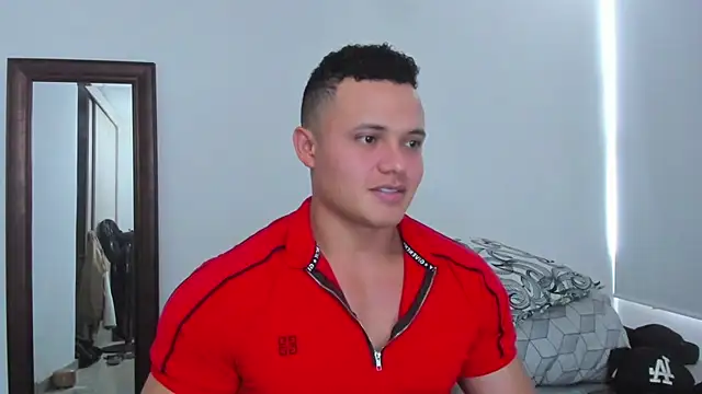 KingLevi01's Live XXX Chat