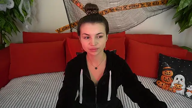AriaValee Chat XXX live