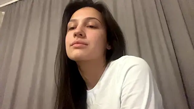 MarinaTuray 即時 XXX 聊天