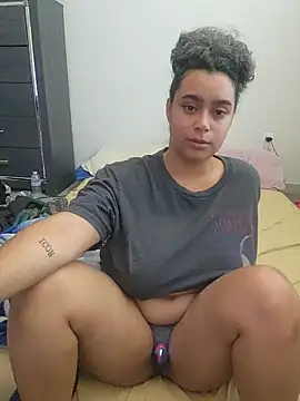 Chat +18 de cinnaminnie ao vivo