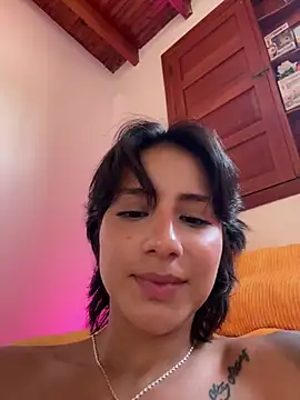 Ale_Lewis 即時 XXX 聊天