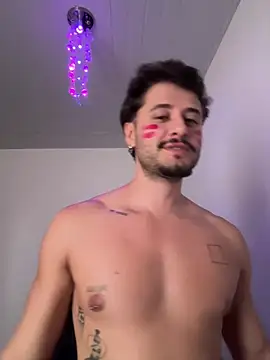 Chat XXX ao vivo de guzzfit
