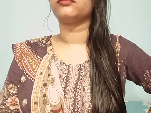 Adhiti_1's Live XXX Chat