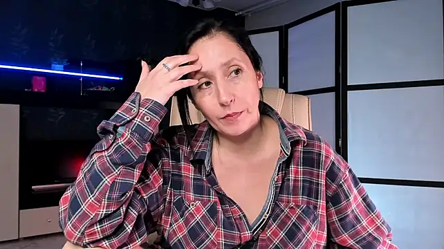 Lucky_Milf Chat XXX live