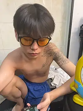 DDD_17 XXX чат на живо