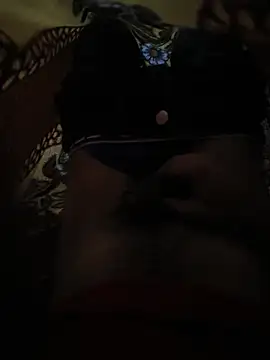 Noida_se_he Webcam show