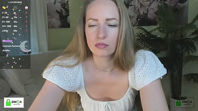 Queenymel Chat XXX live