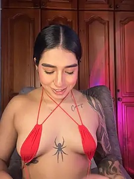 KaditaNavarro Adlı Modelin Canlı XXX Sohbeti