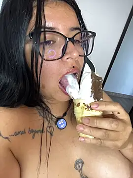 Devilsweet17n Live XXX chat