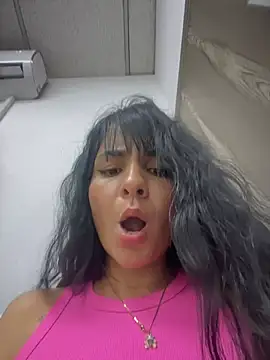 LuxeBrunetteXXX 라이브 XXX 채팅