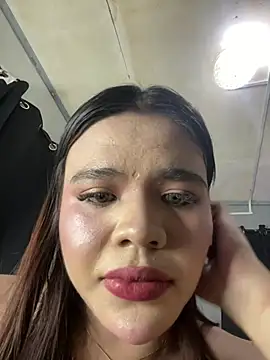 Sachi28 live XXX chat
