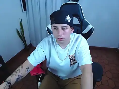 420Liam live XXX chat