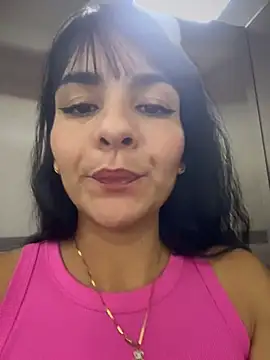 LuxeBrunetteXXX Adlı Modelin Canlı XXX Sohbeti