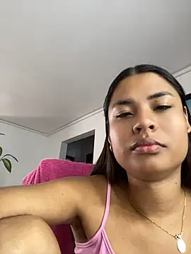 Chat XXX en directo de Romie_rous