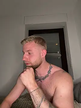 Živý XXX chat MickySteel
