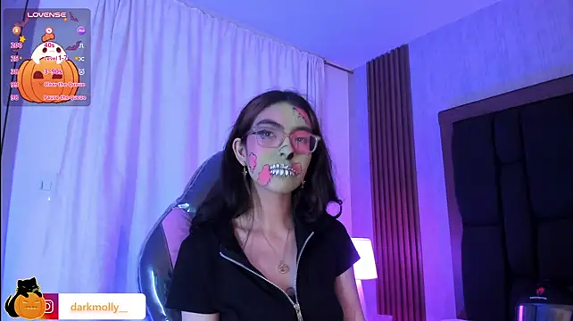 Molly_A Adlı Modelin Canlı XXX Sohbeti