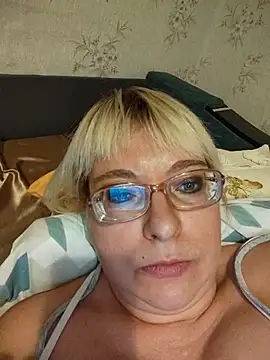 Vika1111 即時 XXX 聊天