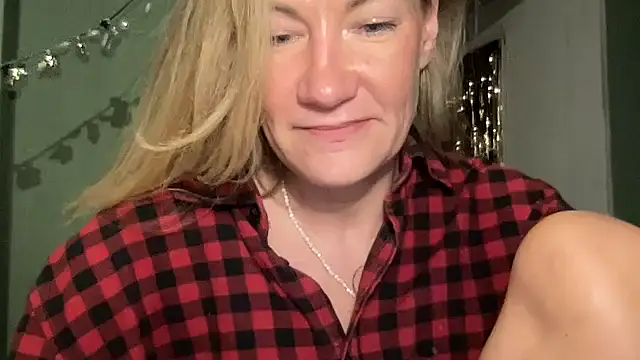 Yaverixa Live XXX Chat