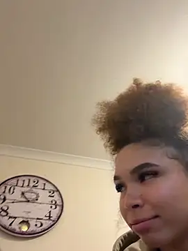 Kayla19XX Chat XXX live