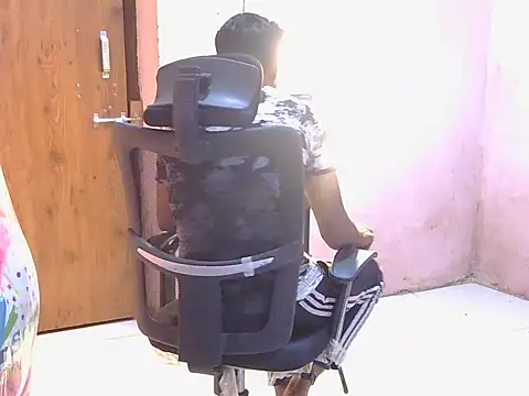 Yuvi_hot XXX чат на живо