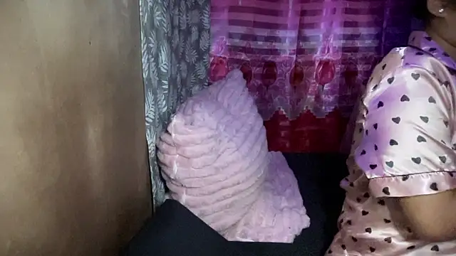 caramel_glaze Chat XXX live