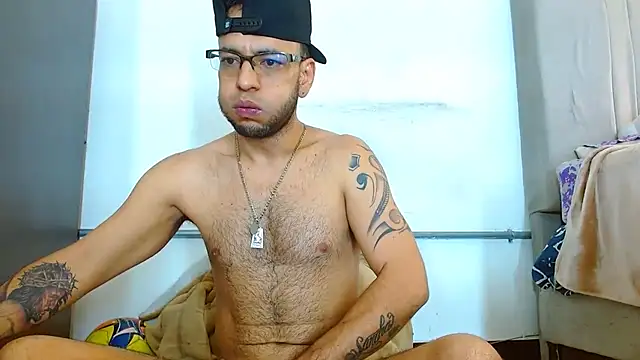 Alphamaster_92 Live XXX-chat