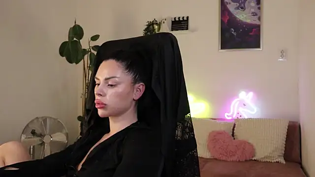 TatianaXoxo1 Adlı Modelin Web Kamerası Şovu
