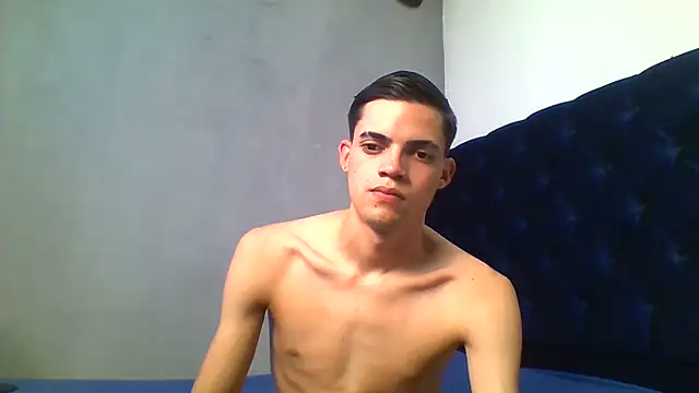 Chatroom XXX en direct de Latinos_2001