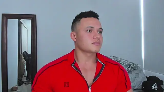 Chat XXX en directo de KingLevi01