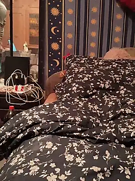 Csinibomba live XXX chat