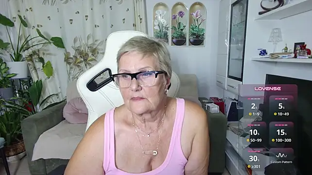 Selenna57 Chat XXX live