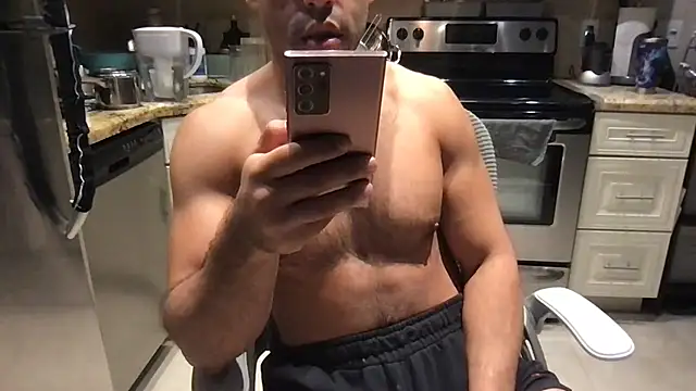 Živý XXX chat BigGuyMuscle