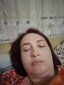 Arin-in's Live XXX Chat