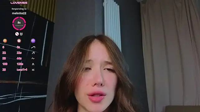 tinyanie 即時 XXX 聊天