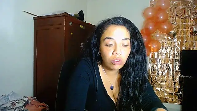 AmaraRoberts420 即時 XXX 聊  天