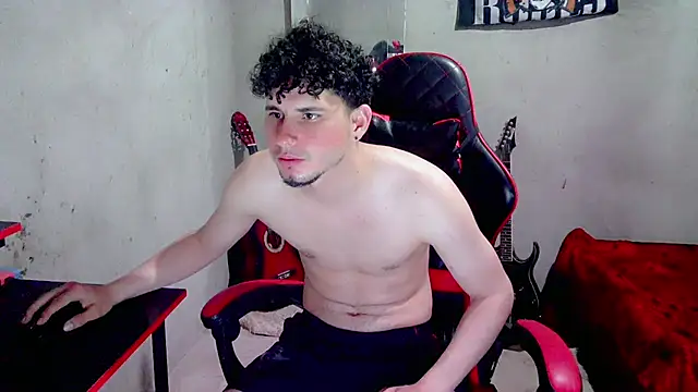 XXX chat uživo modela Atom_Hot