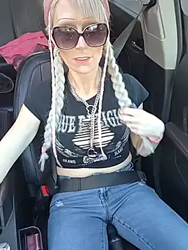 XXX chat uživo modela BeautifulBustyBlonde