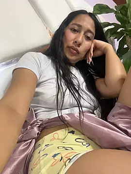 Amelia_Rivas Adlı Modelin Canlı XXX Sohbeti