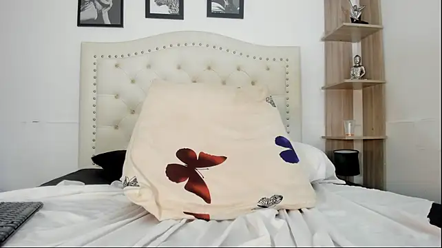 Melisa_Ebony 即時 XXX 聊天