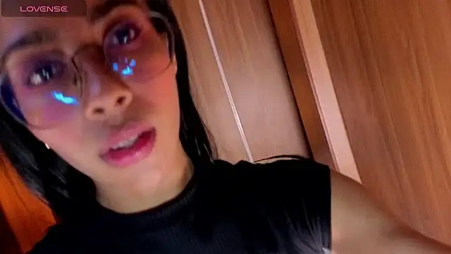 Alina_b_'s Live XXX Chat