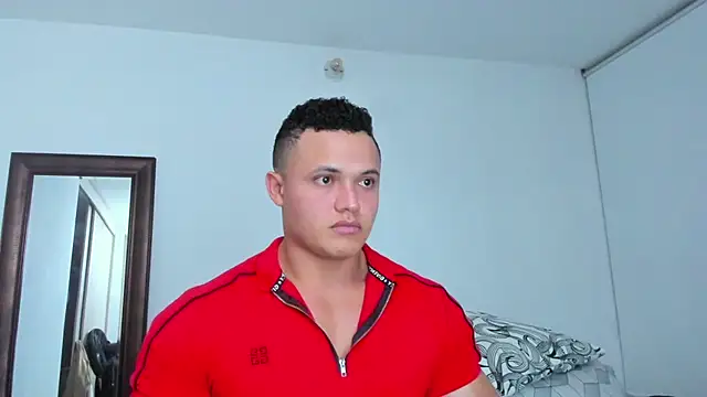 Chat XXX en directo de KingLevi01