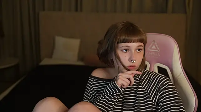 Fiona054 Live XXX Chat