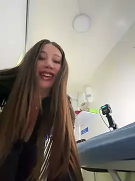 roouse live XXX chat