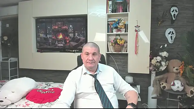 SpartacusDaddy48's Live XXX Chat