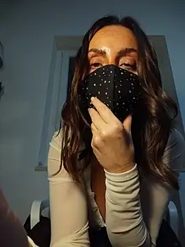 Akemi_rossi 라이브 XXX 채팅